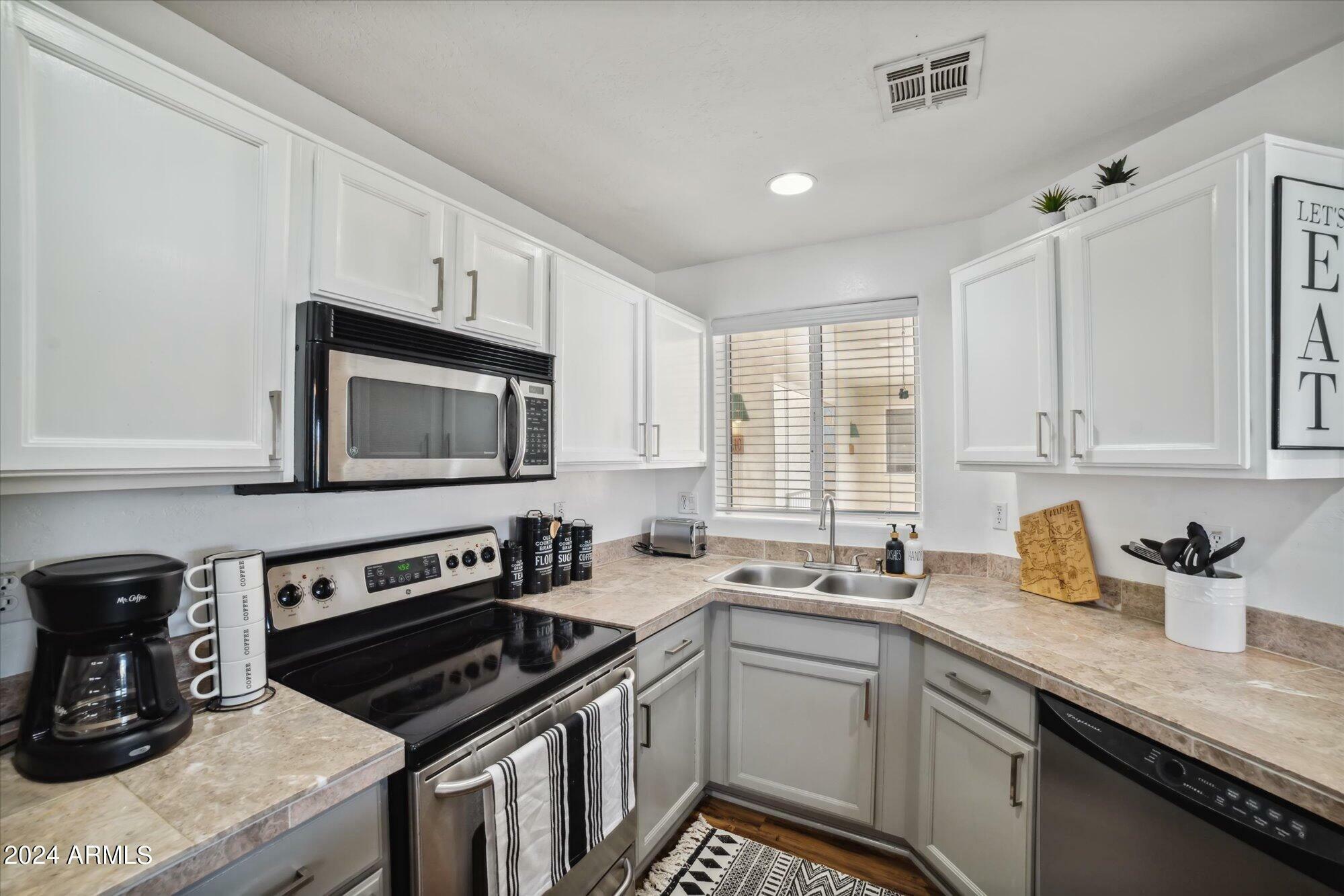 10401 N 52nd Street 210  Paradise Valley AZ 85253 photo