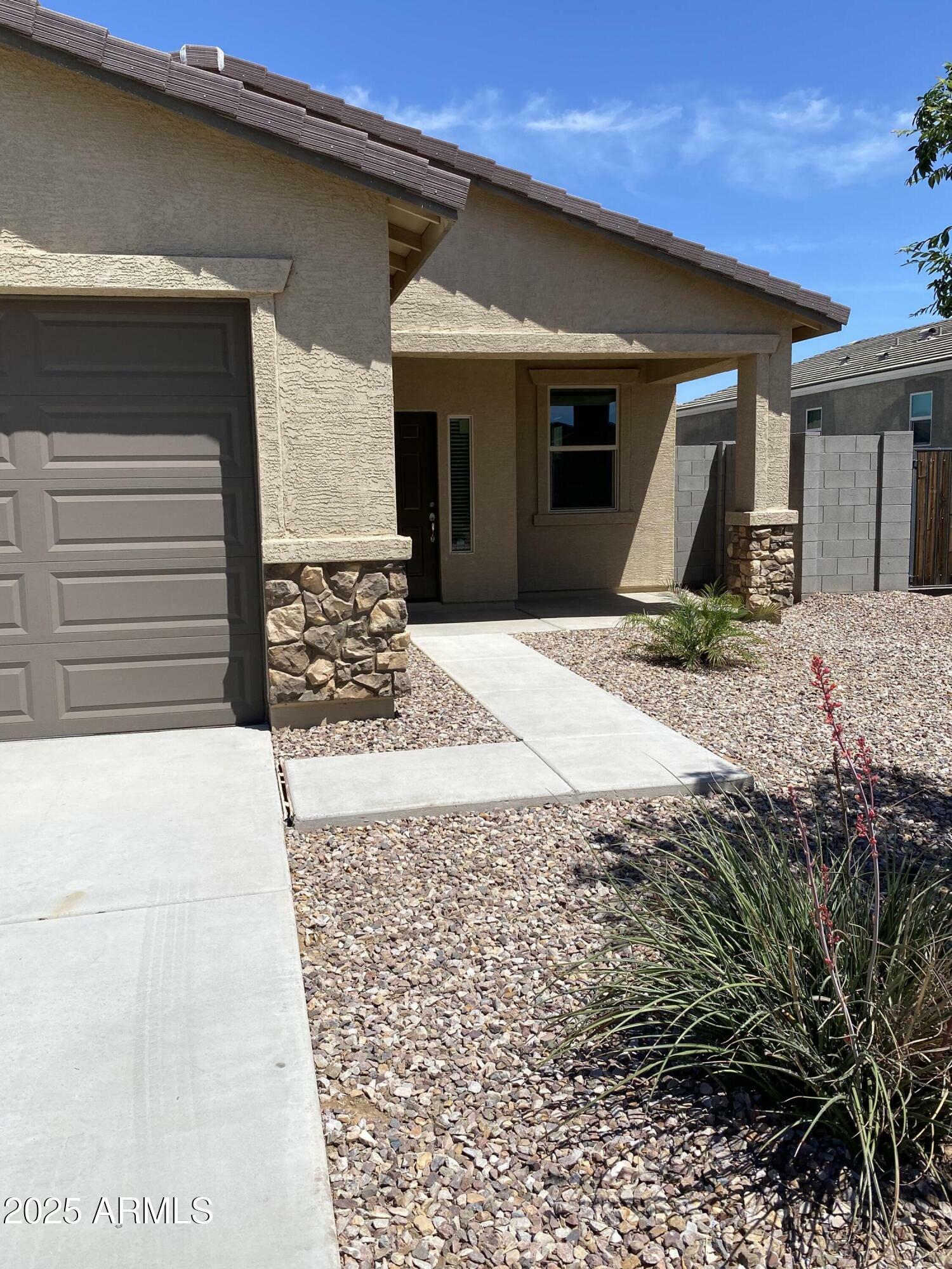Property Photo: 7218 E Grouse Court AZ 85143