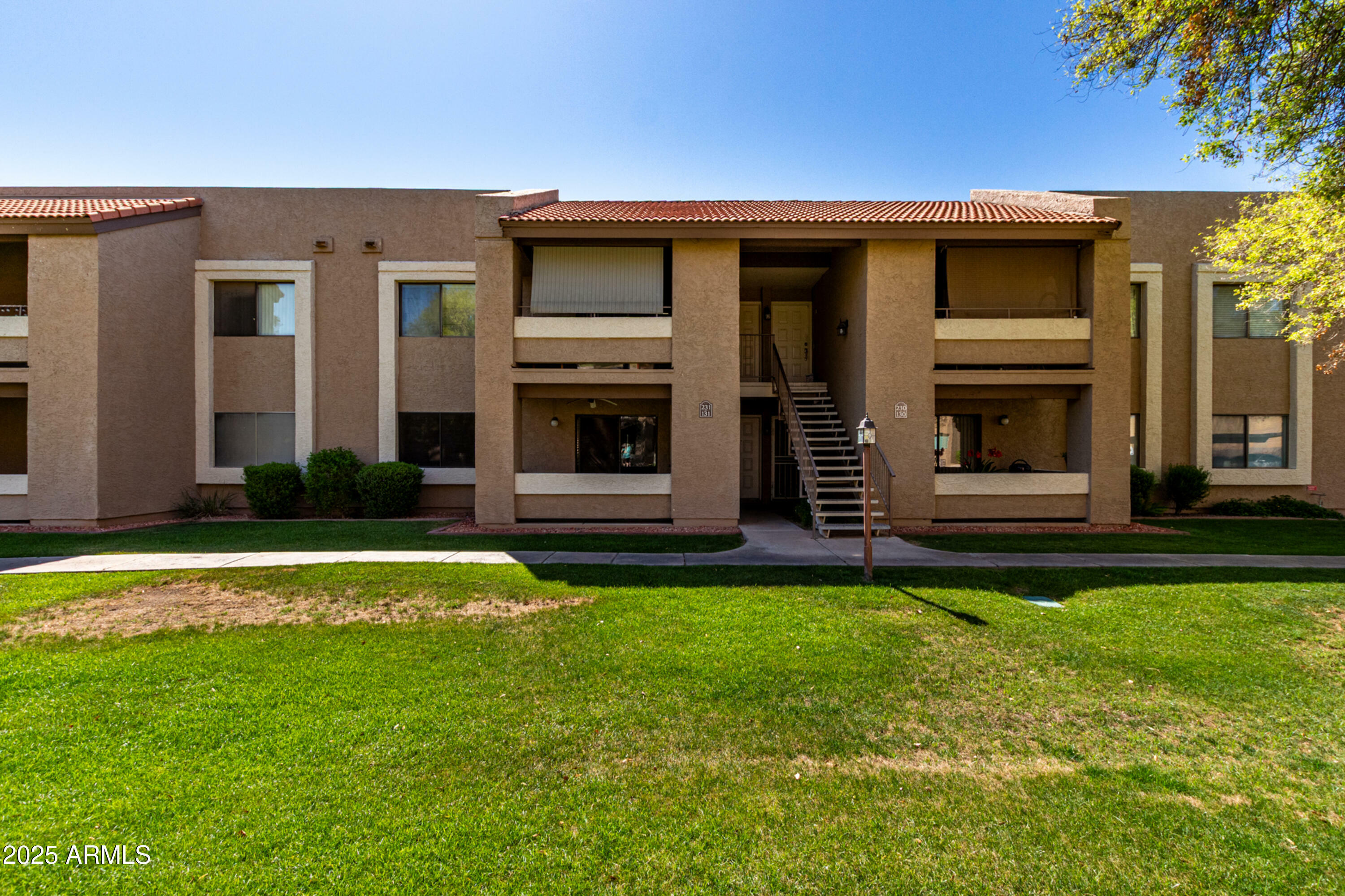 Property Photo: 2146 W Isabella Avenue 131 AZ 85202