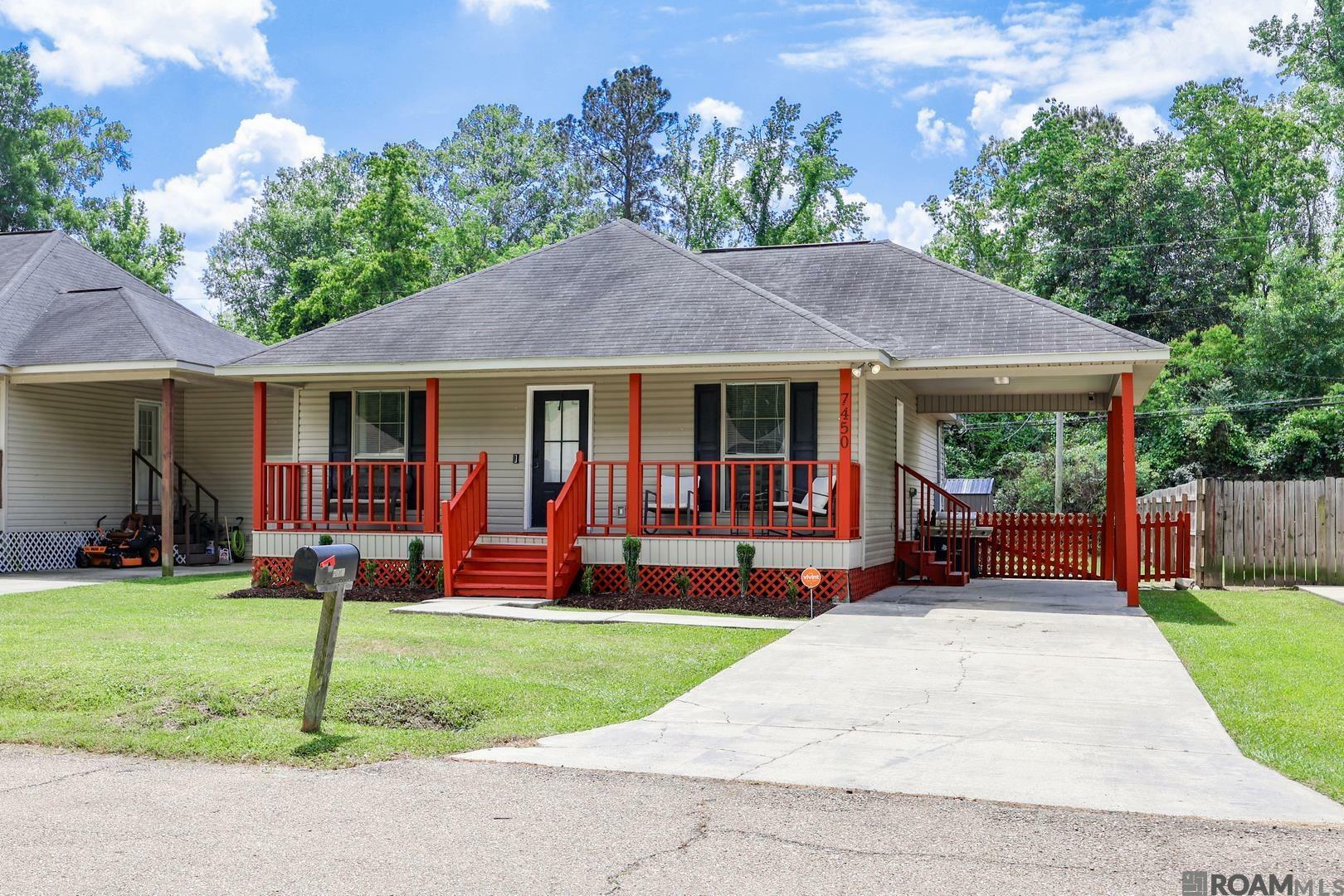 Property Photo: 7450 Callahan Dr LA 70726