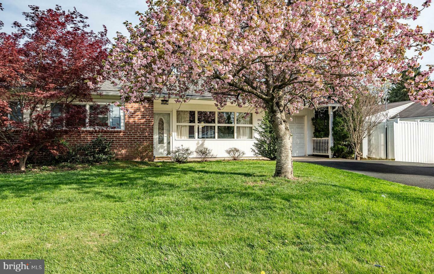 Property Photo: 2918 Stoney Creek Rd Road PA 19401