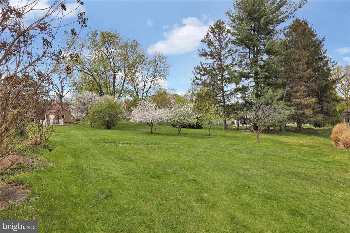 Property Photo: 4474 Woodcrest Drive PA 17022