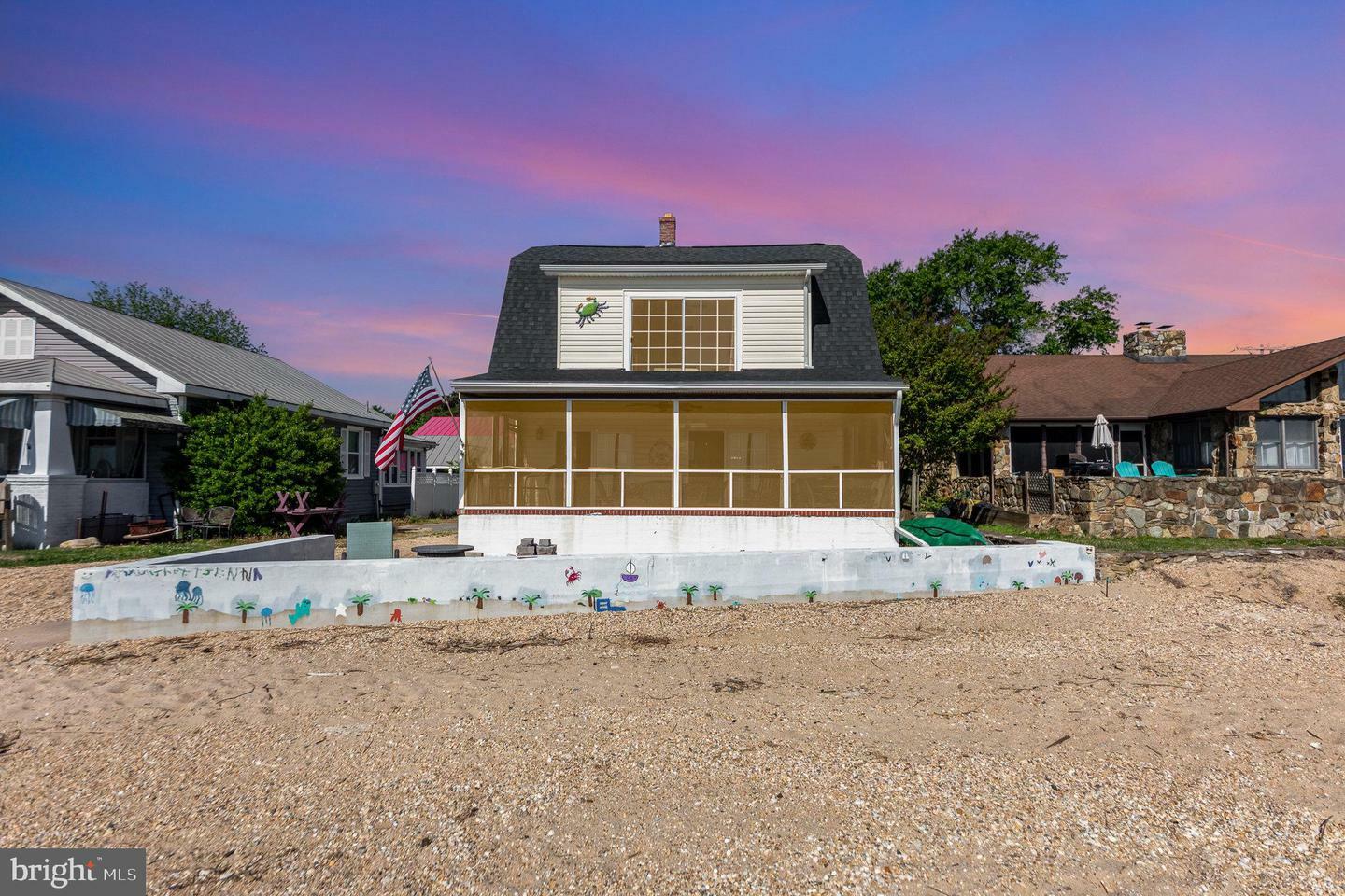 Property Photo: 606 Potomac River Avenue VA 22443