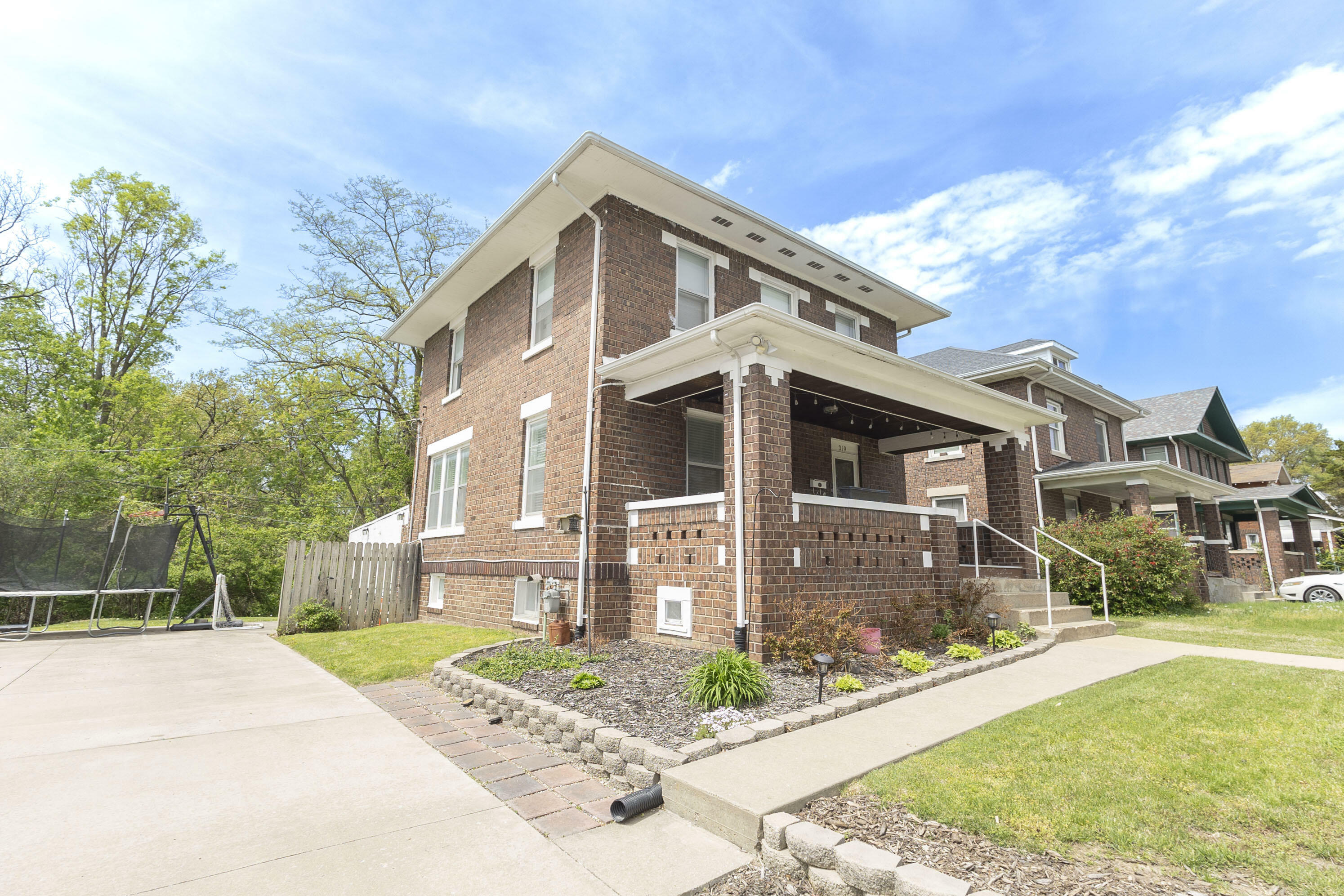 Property Photo: 319 Epperson St MO 65270