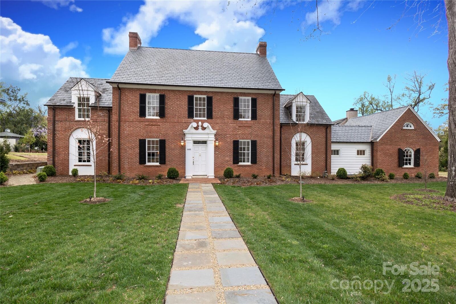 Property Photo: 2400 Mecklenburg Avenue NC 28205