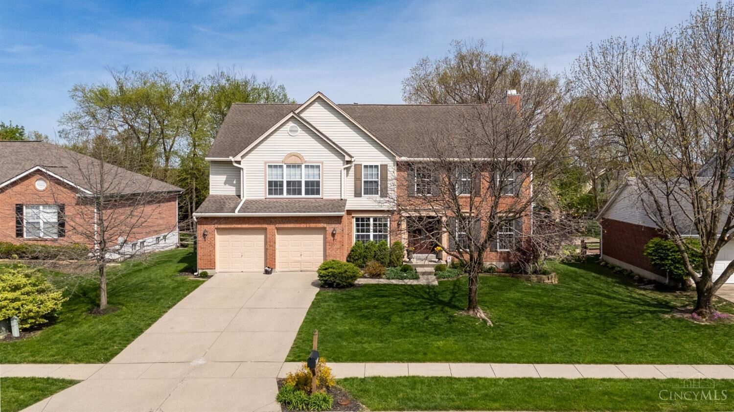 Property Photo:  10181 Meadowknoll Drive  OH 45140 