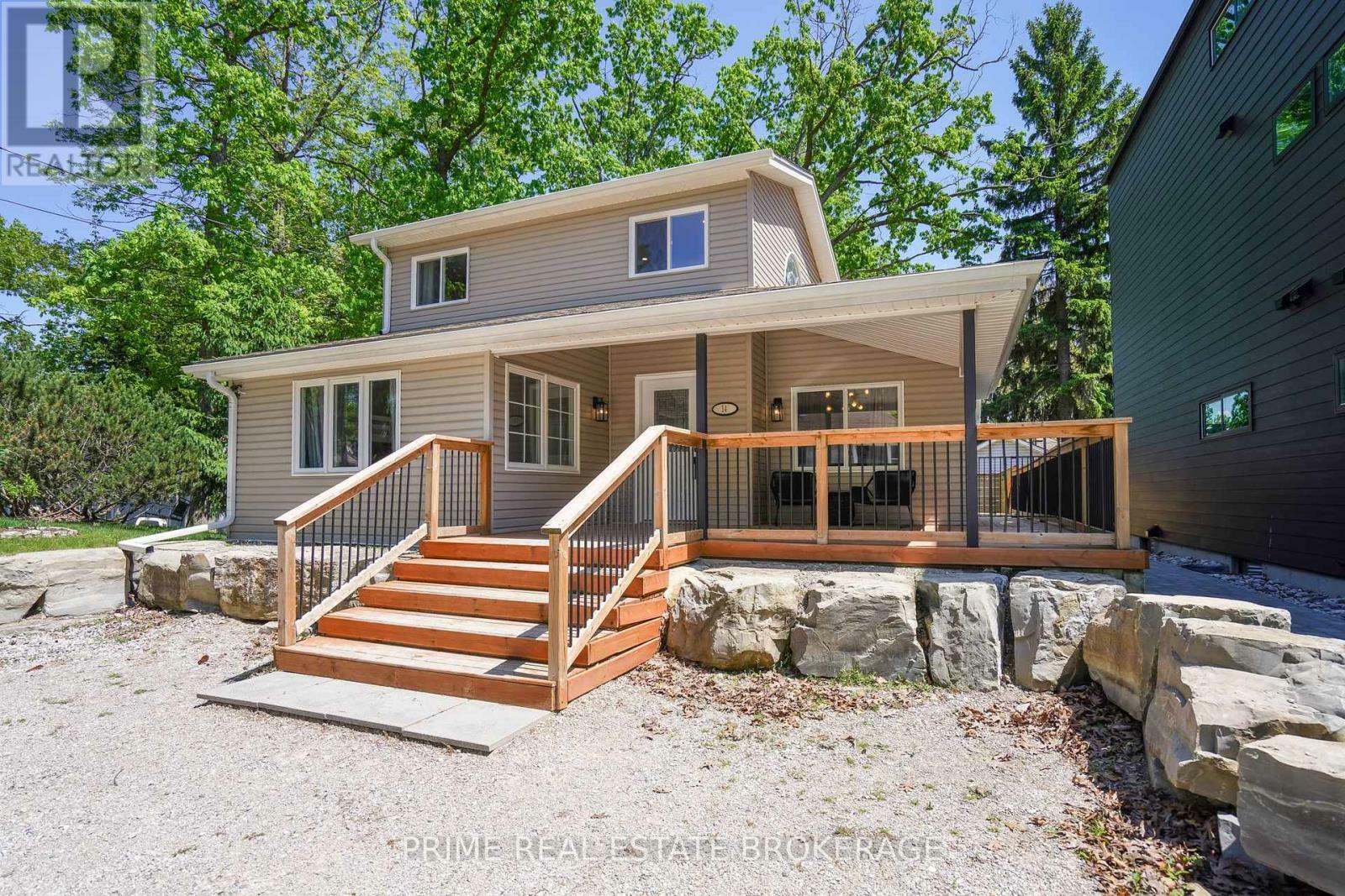Property Photo: 14 Warwick Avenue ON N0M 1T0