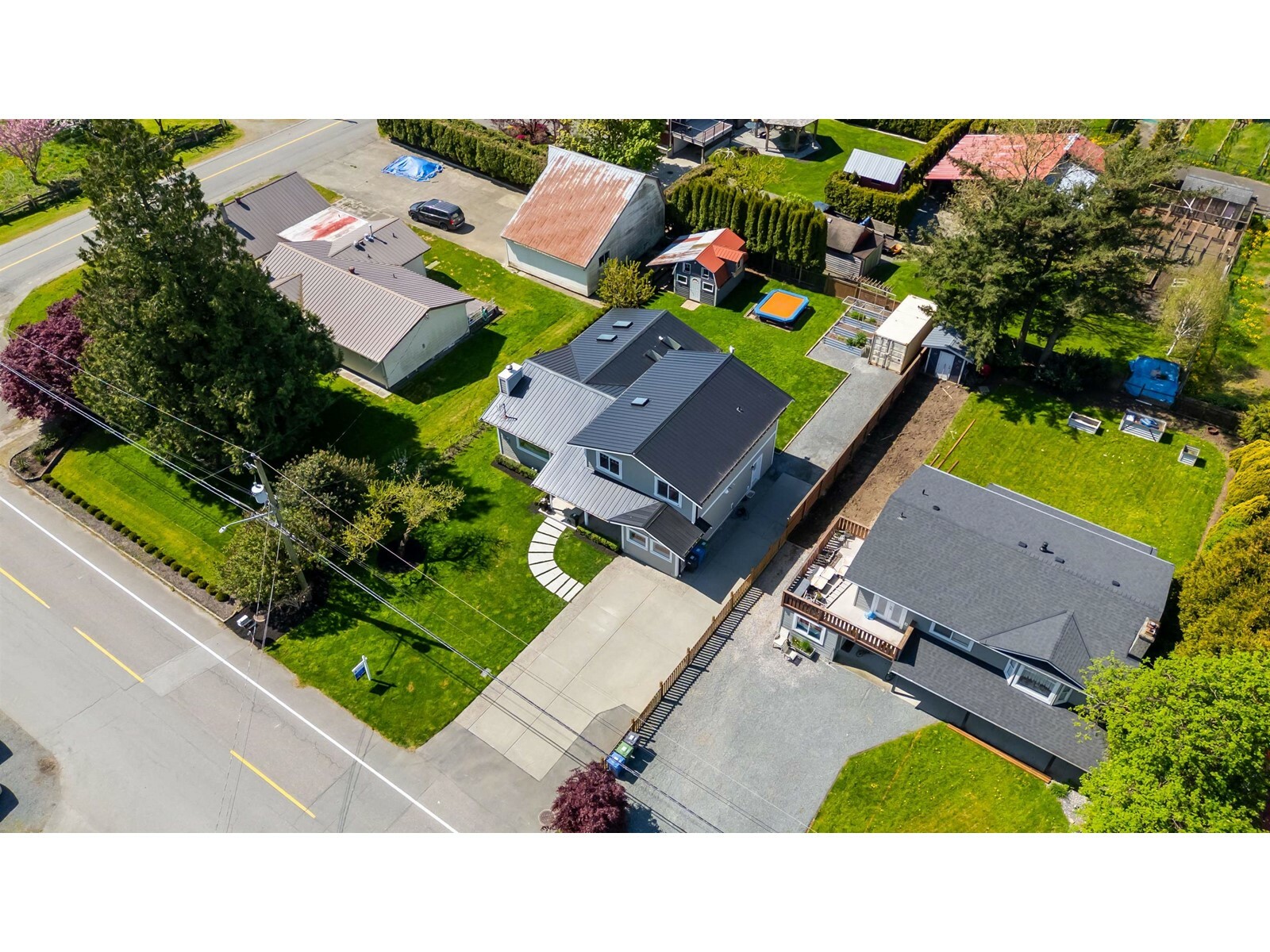 Property Photo: 325 Arnold BC V3G 1S4