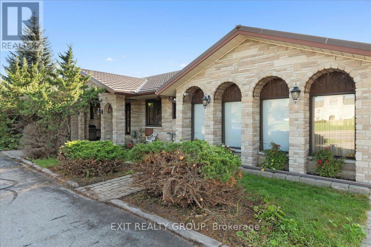 Property Photo: 157 Dundas Street West ON K8P 1A7