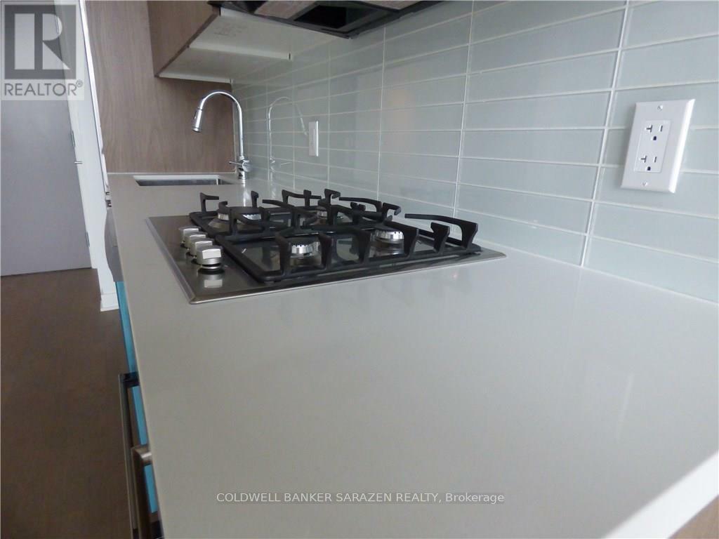 Photo de la propriété: 203 Catherine Street 1904 ON K2P 1C3