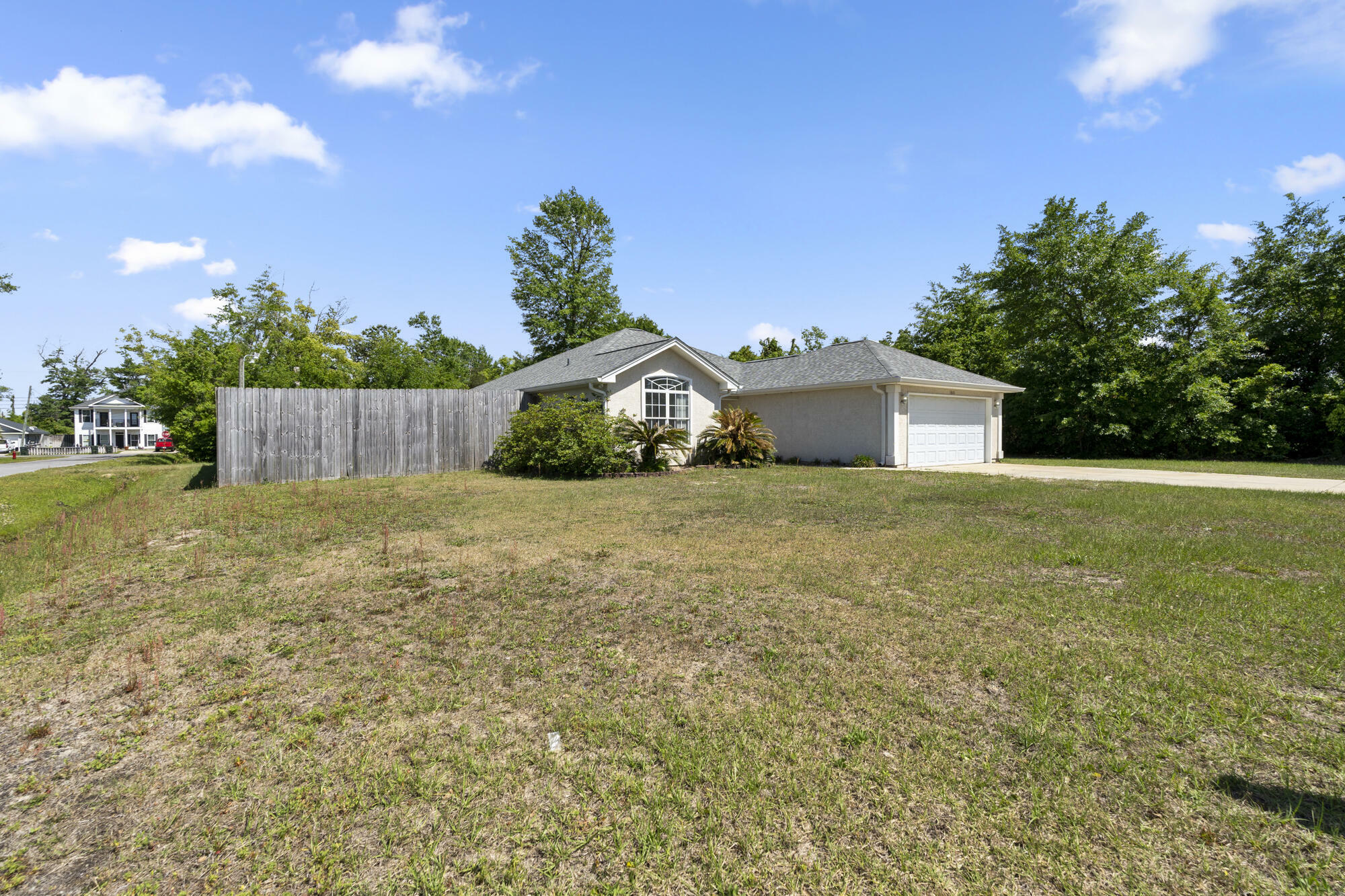Property Photo: 1601 Texas Avenue FL 32444