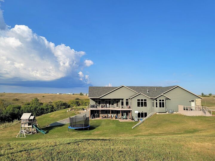 Property Photo: 678 60th Avenue SW ND 58523
