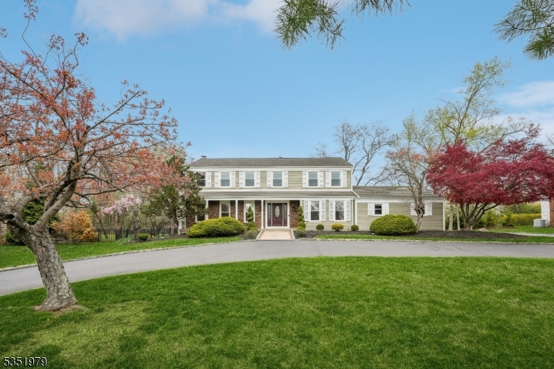 8 Iroquois Dr  Livingston Twp. NJ 07039 photo