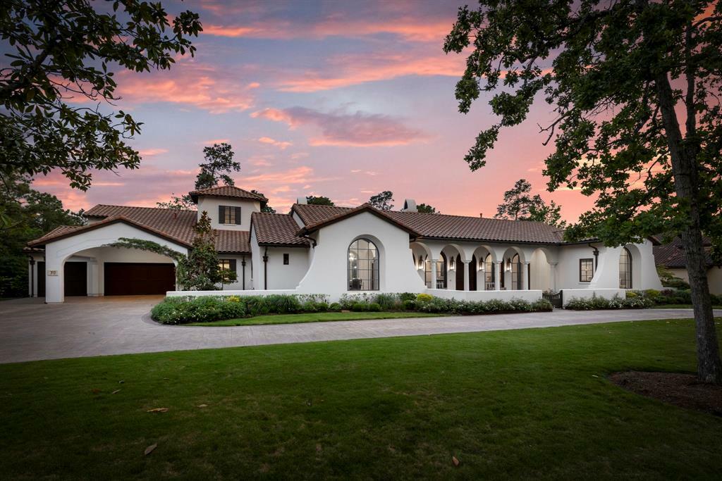 Property Photo: 30 S Gary Glen Circle TX 77382