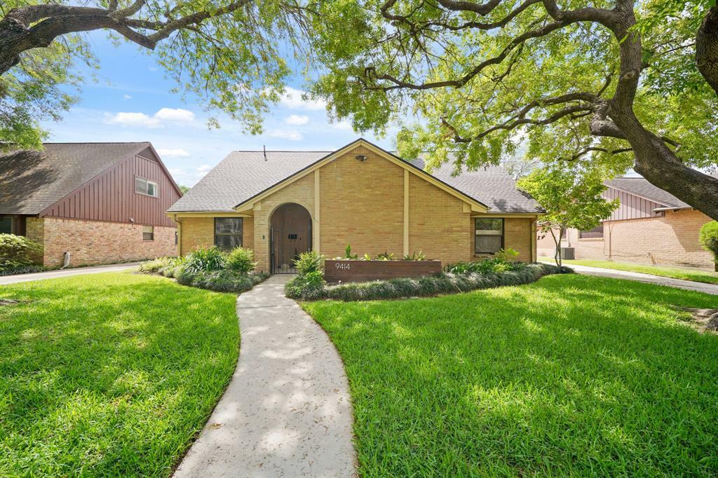 9414 Braewick Drive  Houston TX 77096 photo