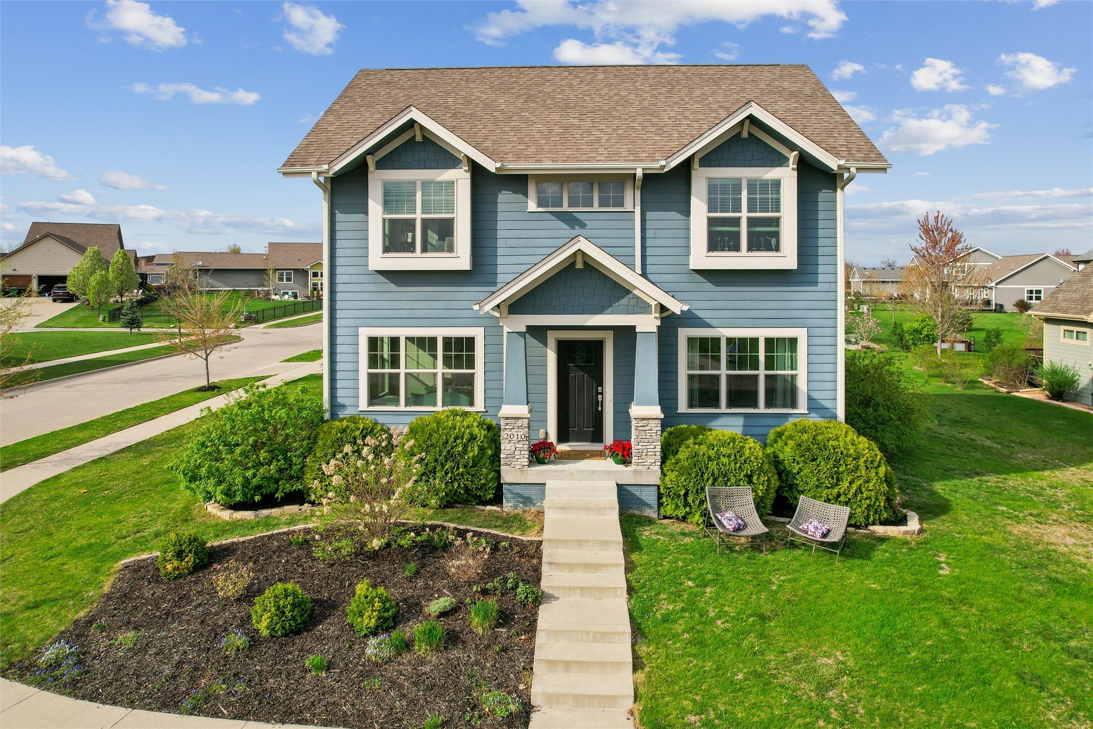Property Photo: 2010 SW 18th Street IA 50023
