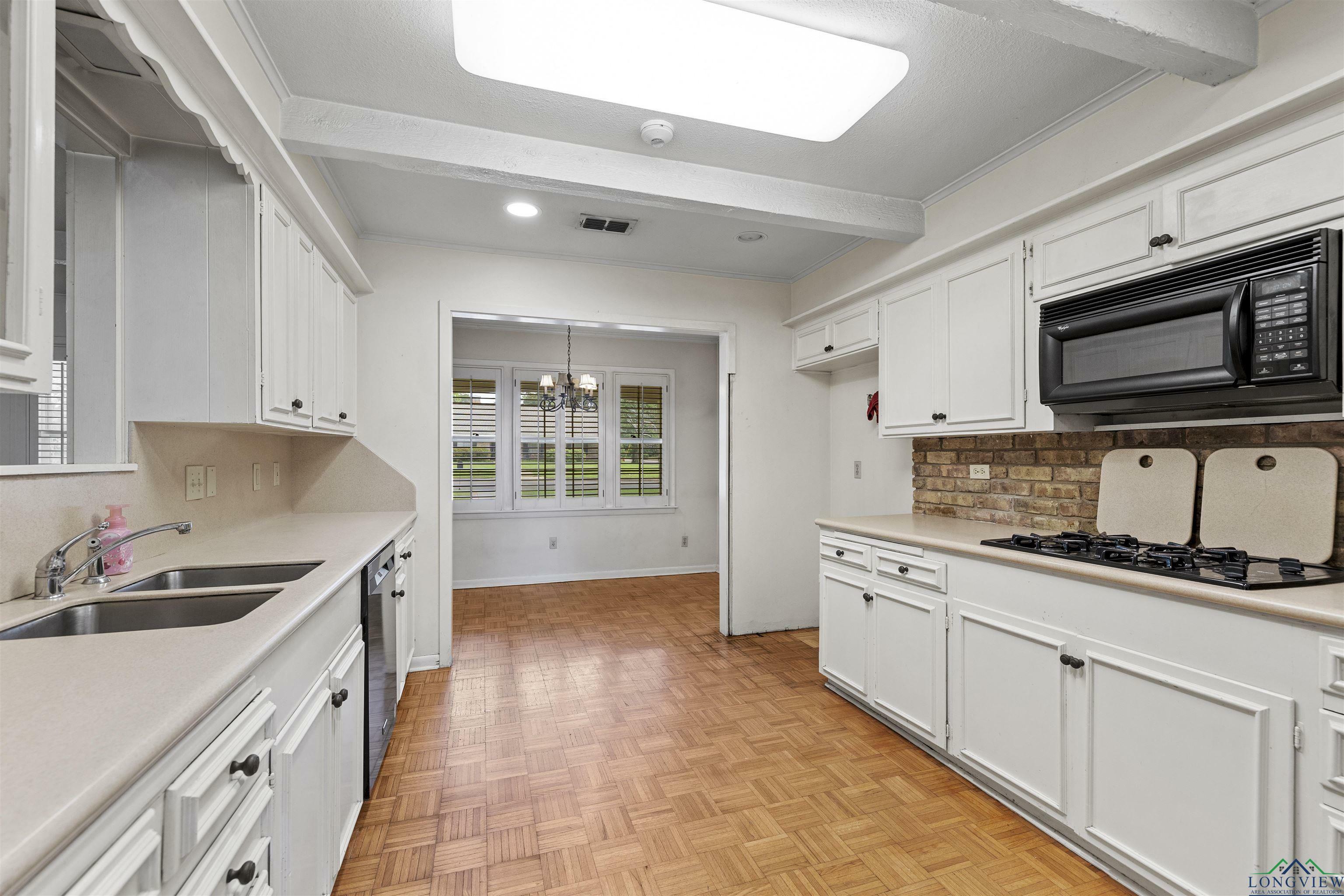 Property Photo: 3 Ramblewood Dr. TX 75605