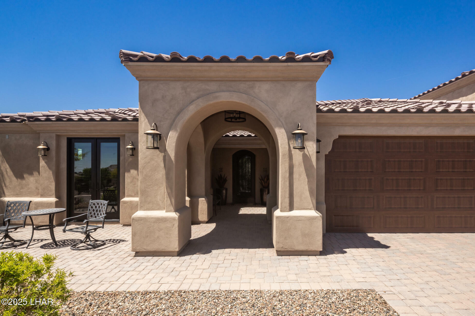 Property Photo:  4040 Avienda Del Sol  AZ 86406 