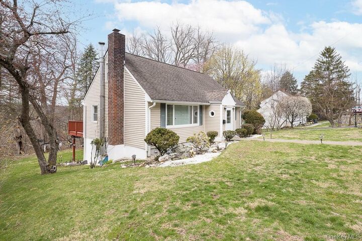 Property Photo:  9 Durham Road  NY 10607 