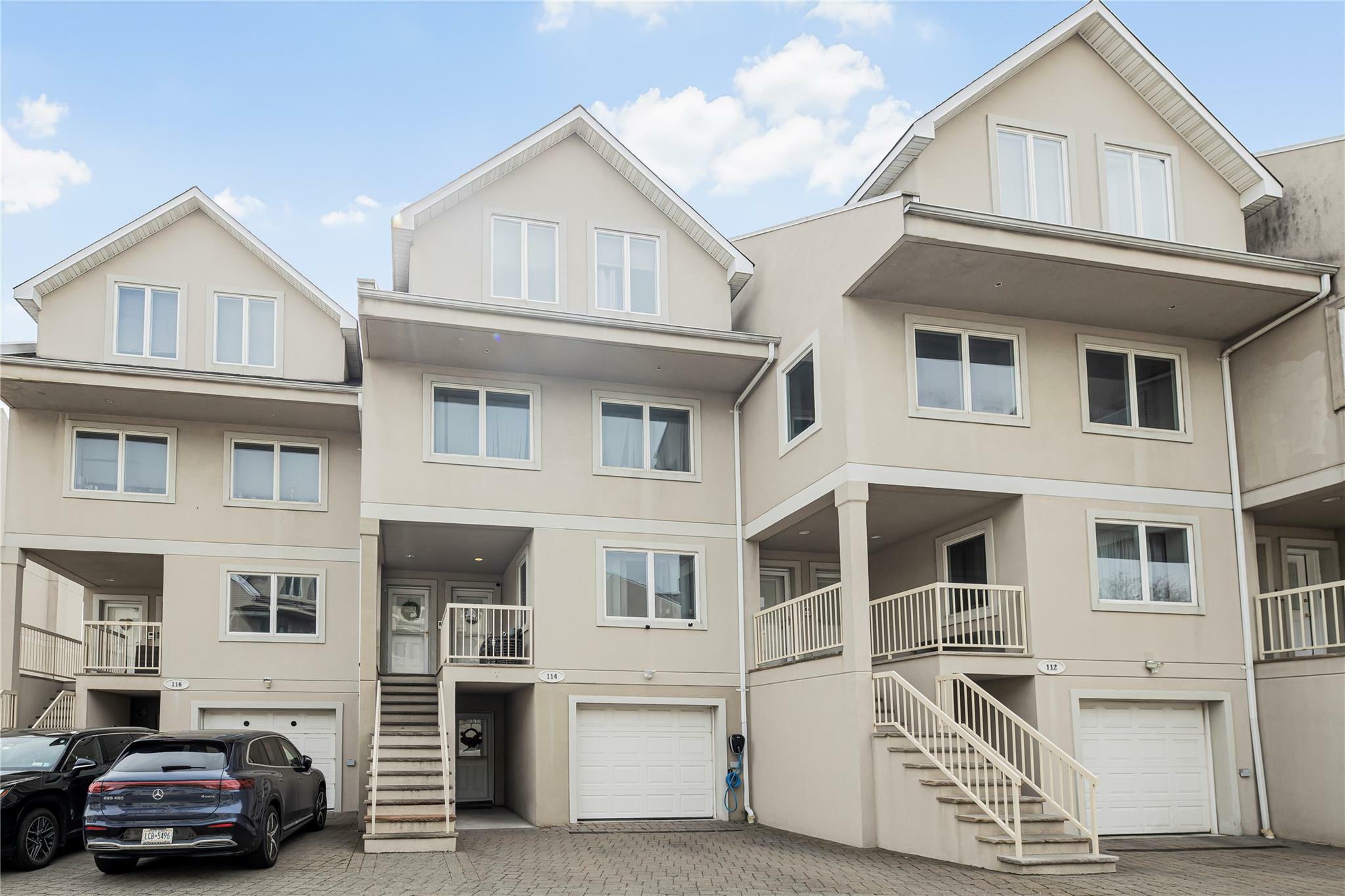 Property Photo: 114 Outlook Avenue NY 10465