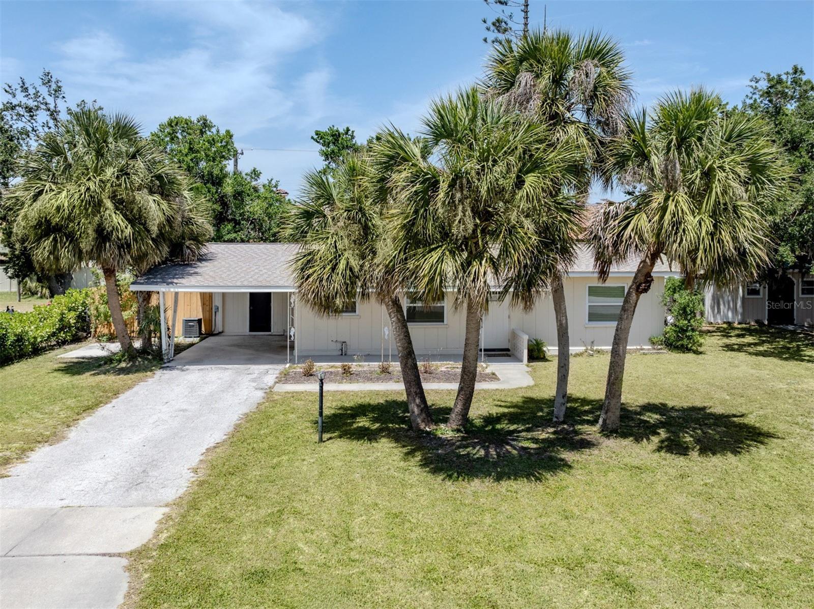 Property Photo: 929 Cypress Avenue FL 34285