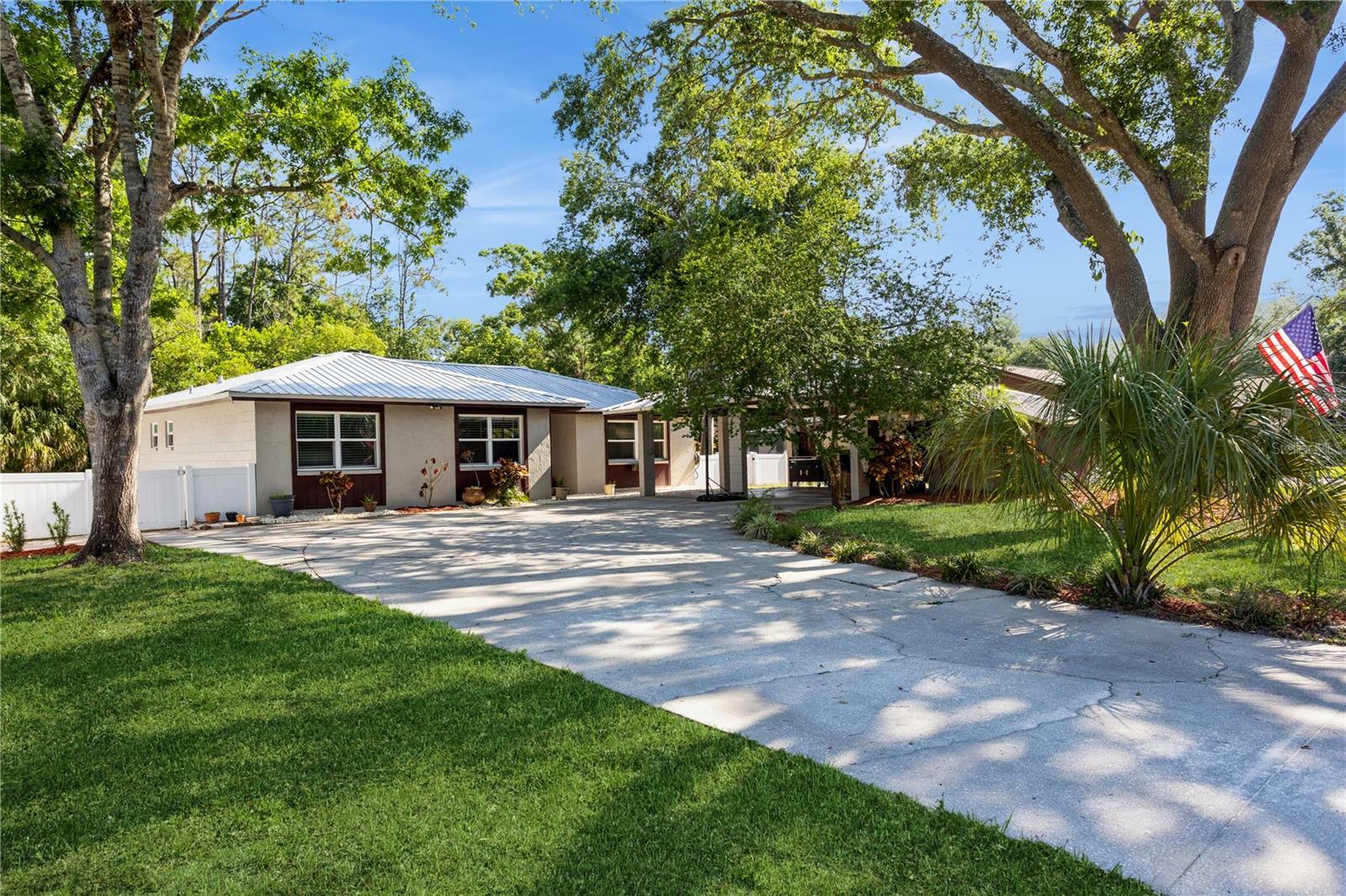 Property Photo: 1212 Wildrose Drive FL 33549