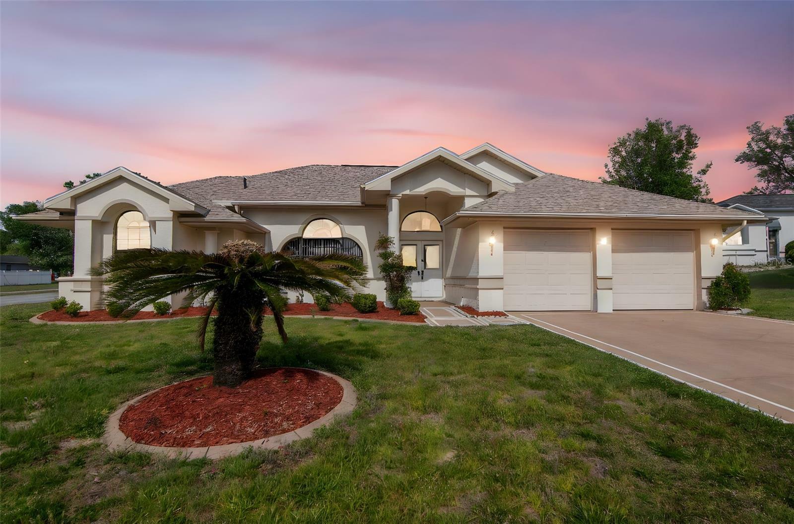 Property Photo: 258 N Mesquite Point FL 34461
