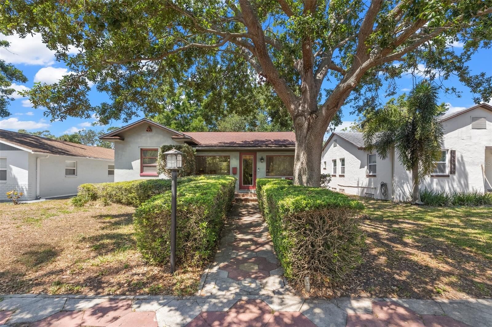 Property Photo:  1610 15th Street N  FL 33704 