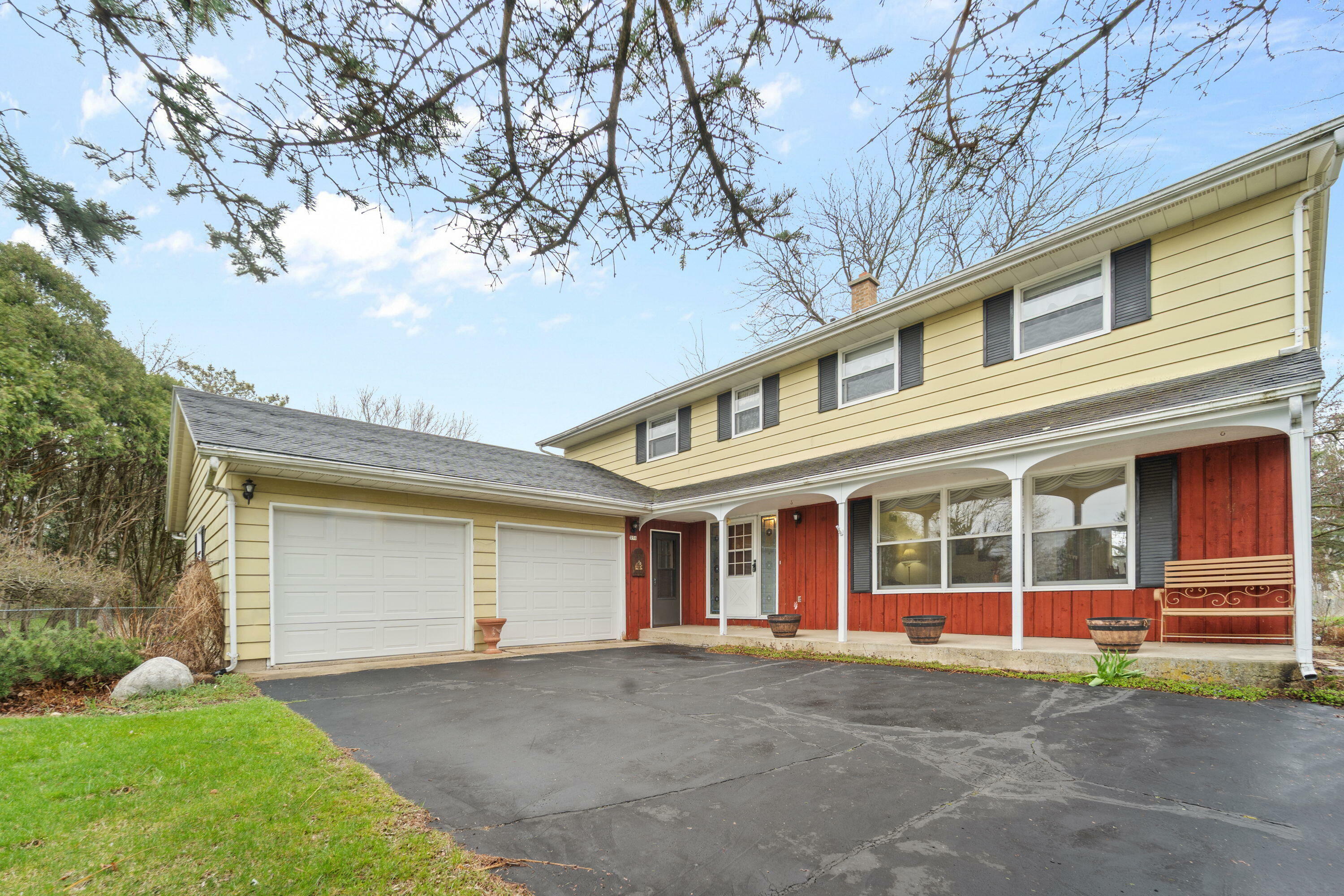 Property Photo: 356 Robins Run WI 53105