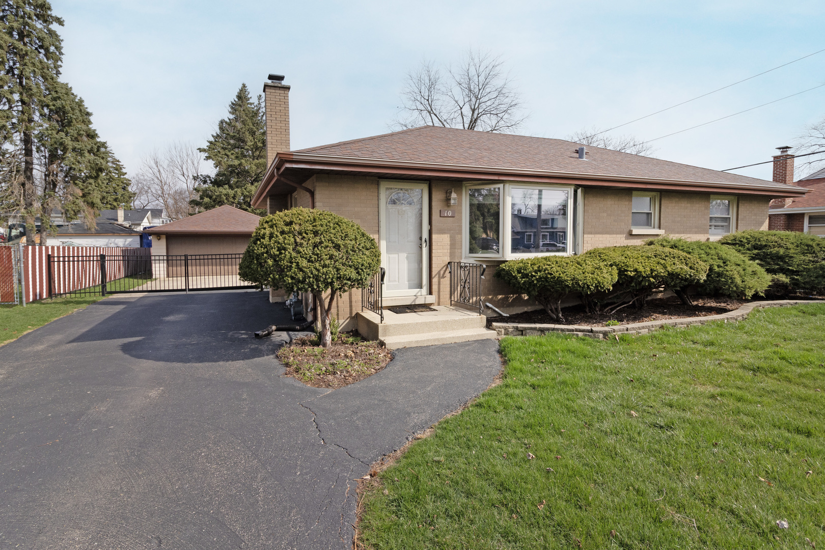 10 W 55th Place  Westmont IL 60559 photo