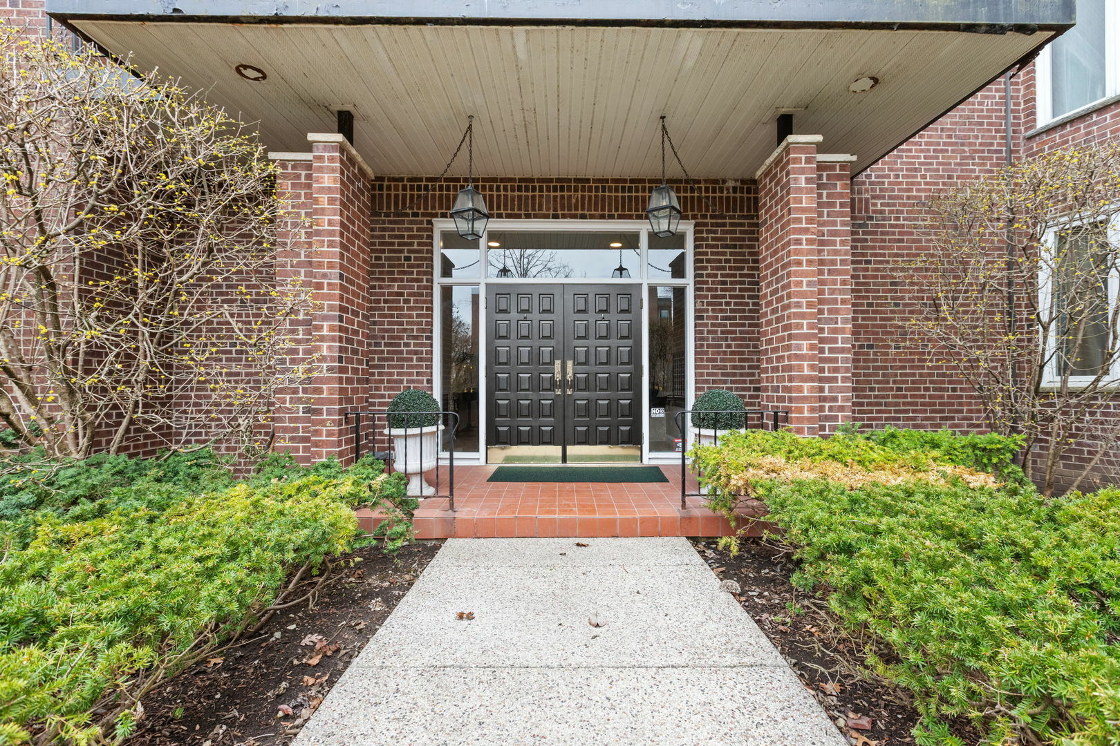 1290 N Western Avenue 301  Lake Forest IL 60045 photo