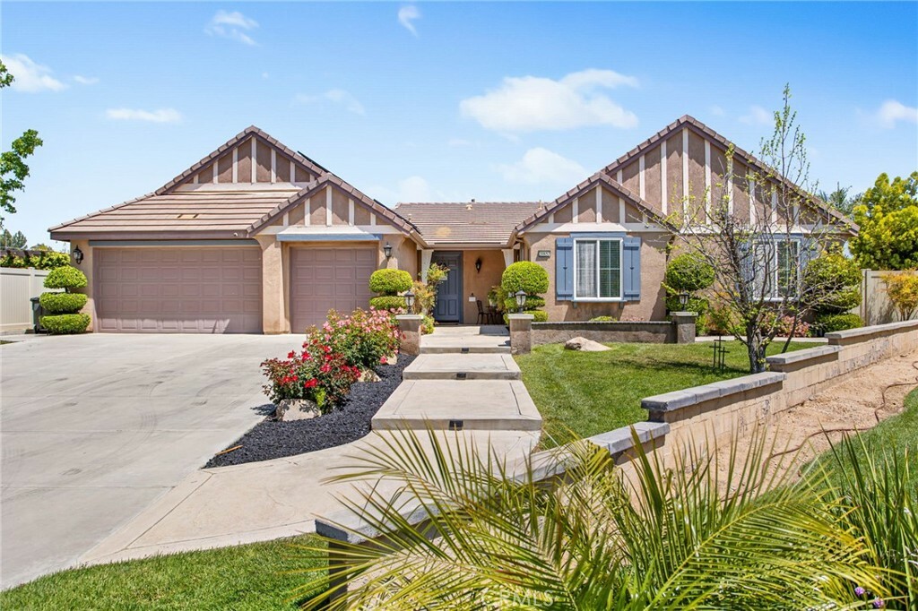 Property Photo: 20852 Silktassel Court CA 92595