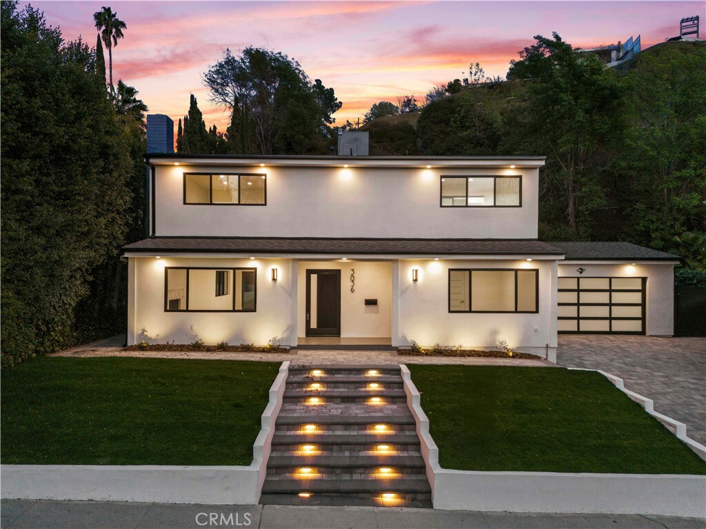 Property Photo: 3036 Dona Susana Drive CA 91604