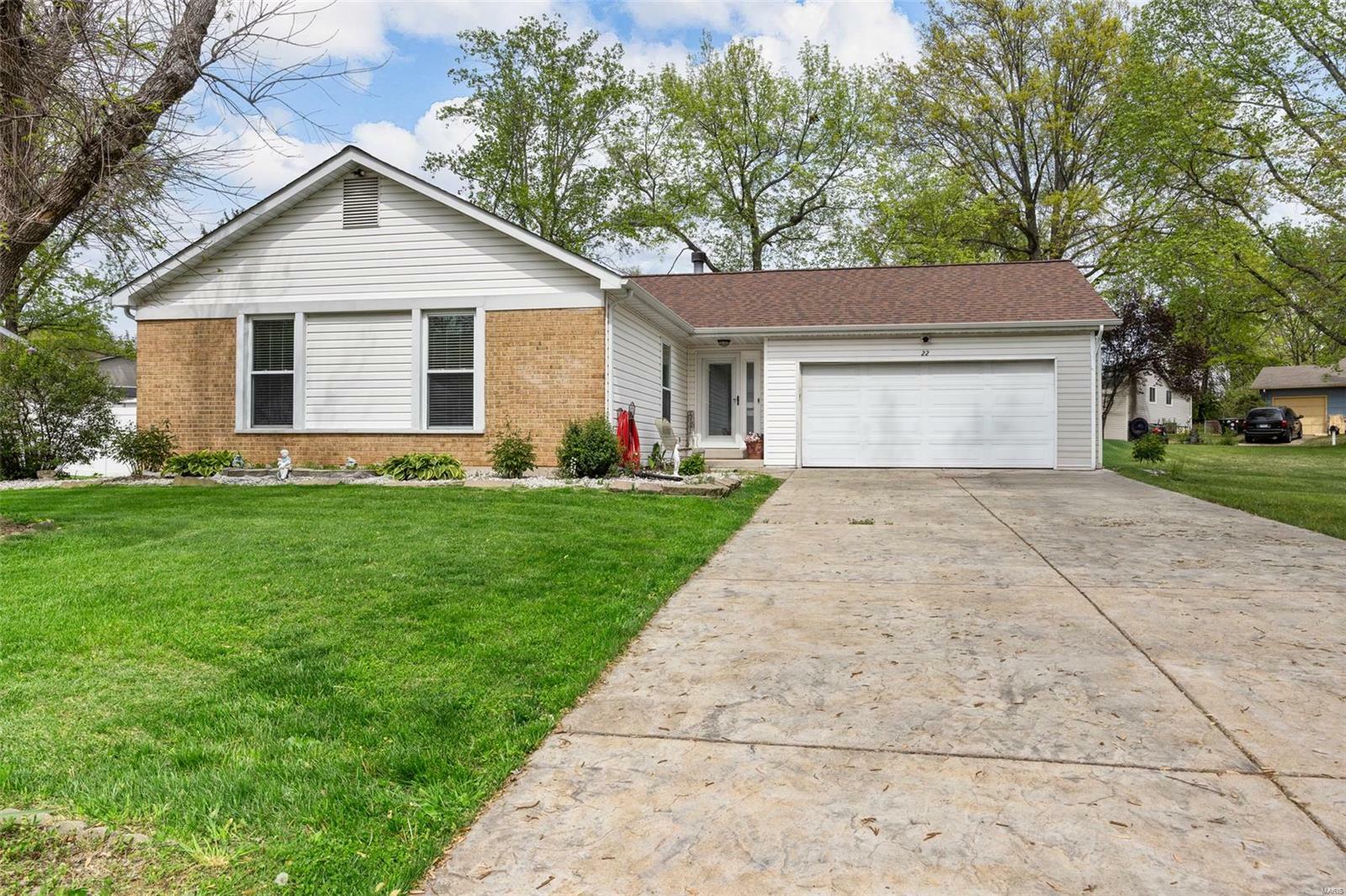 22 Mill Spring Court  St Peters MO 63376 photo
