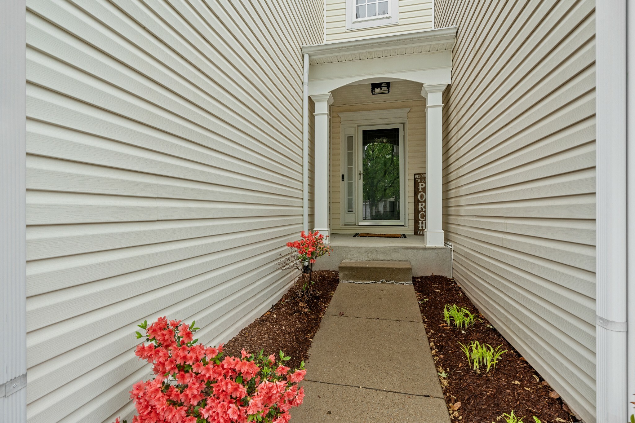 Property Photo: 427 Lazy Creek Ln TN 37211