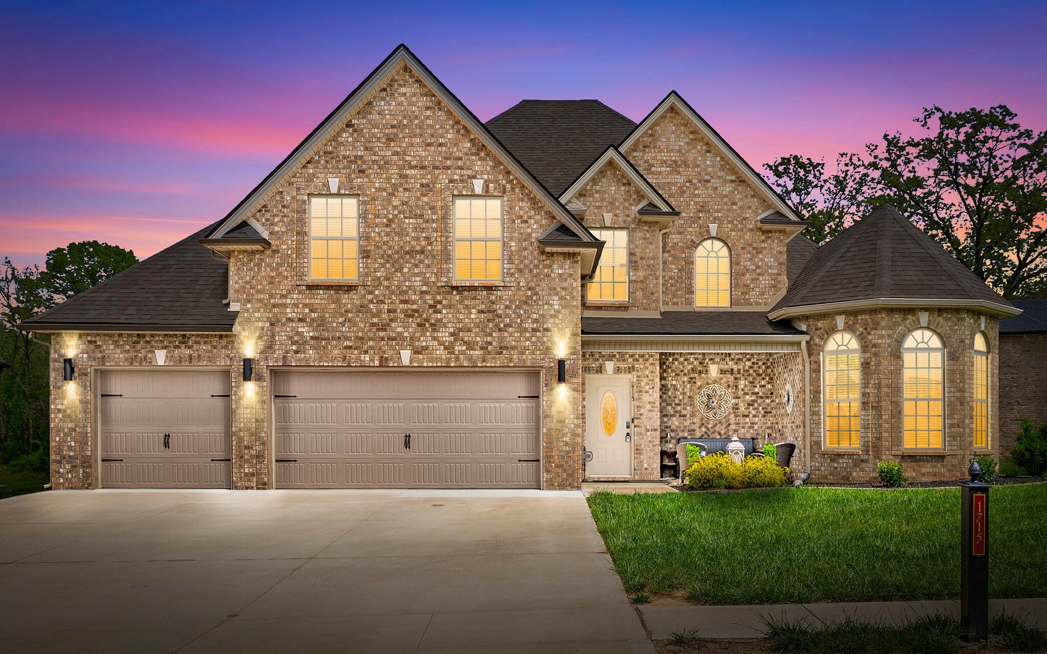 1715 Oak Forest Dr  Clarksville TN 37043 photo