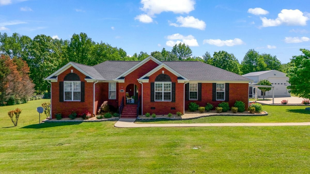 Property Photo: 6 Warner Rd TN 38464