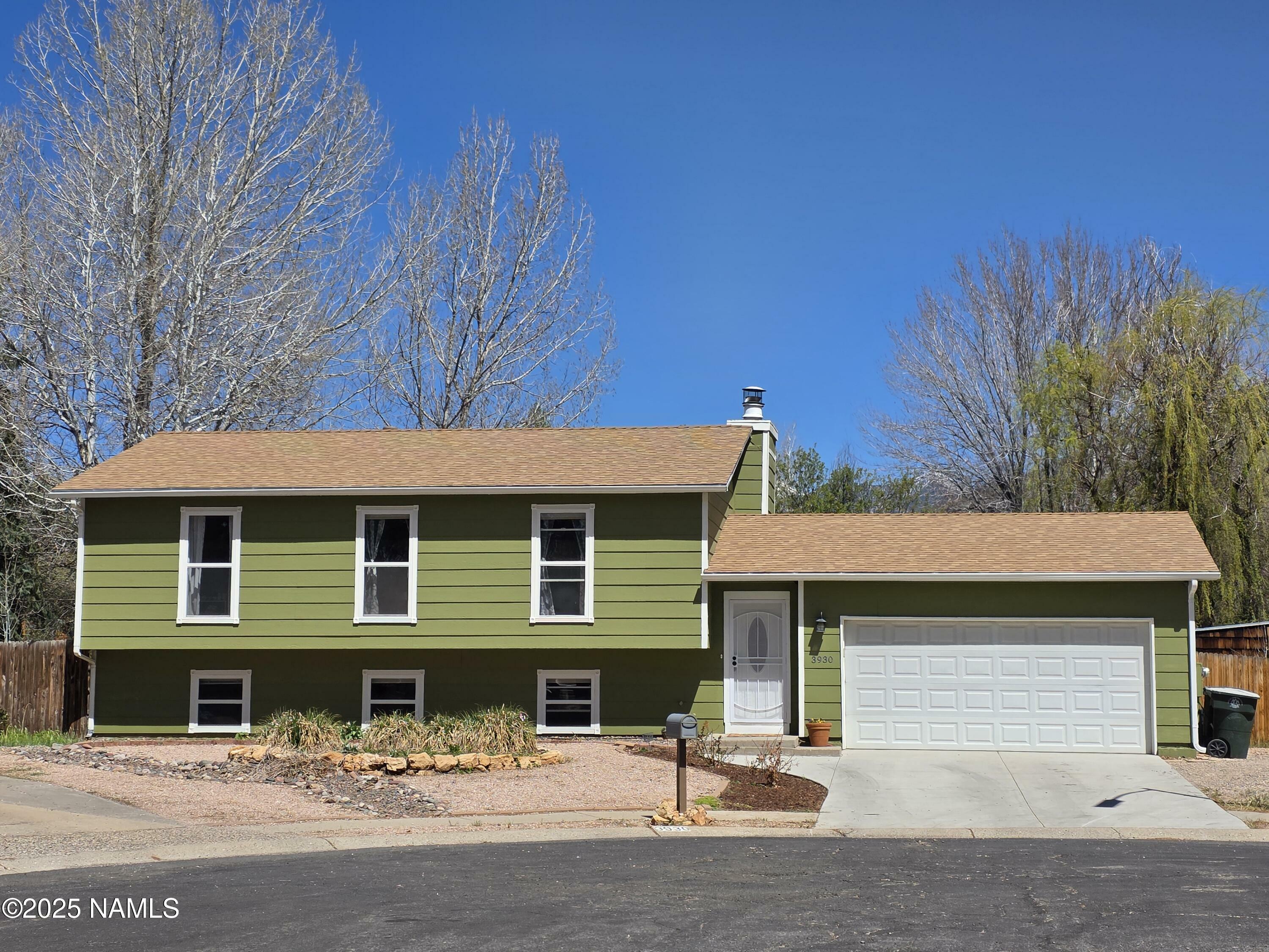 Property Photo: 3930 E Thrush Lane AZ 86004