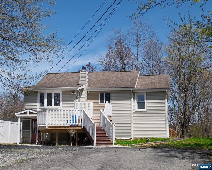 Property Photo:  54 Tintle Avenue  NJ 07480 
