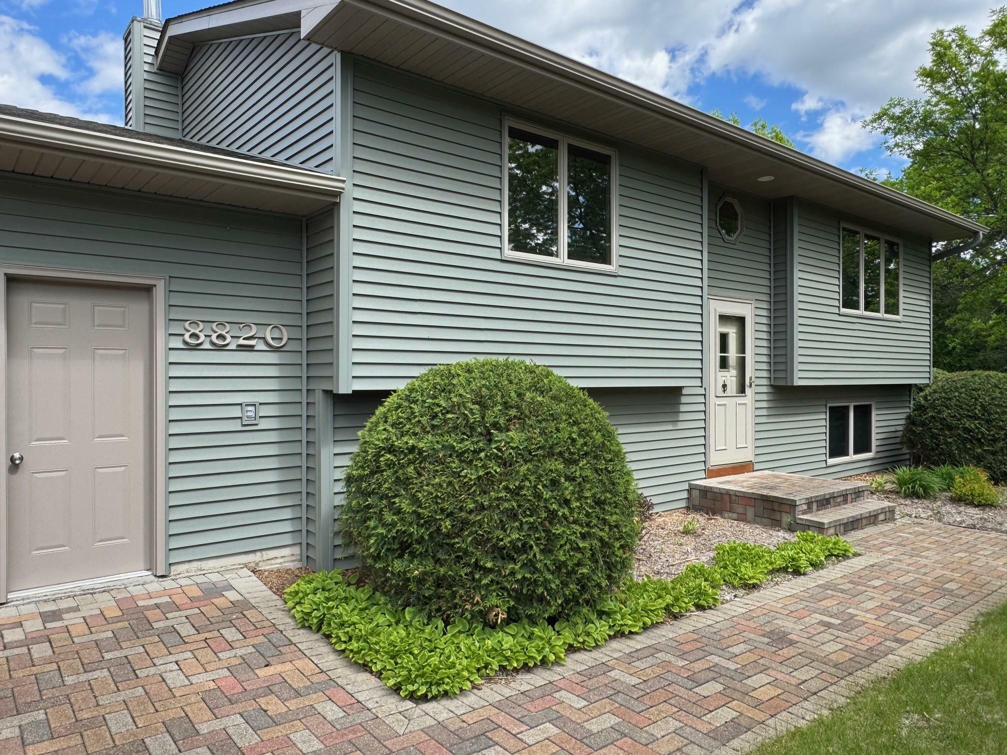 Property Photo:  8820 Ogren Avenue NE  MN 55330 