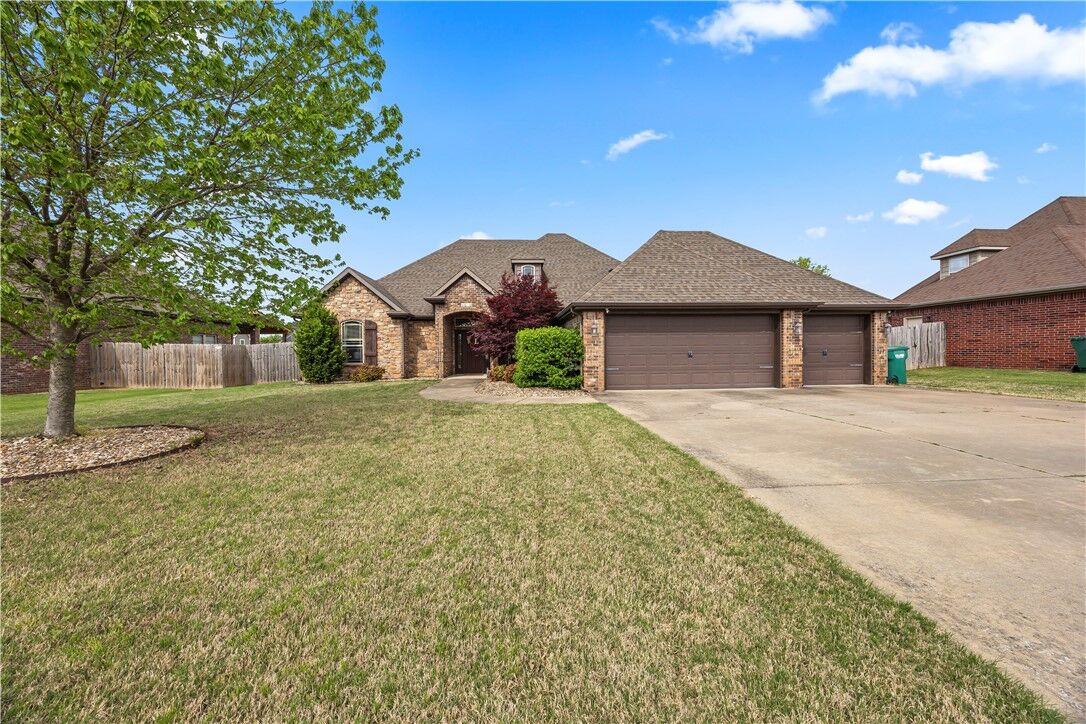 Property Photo:  5808 S 67th Street  AR 72718 