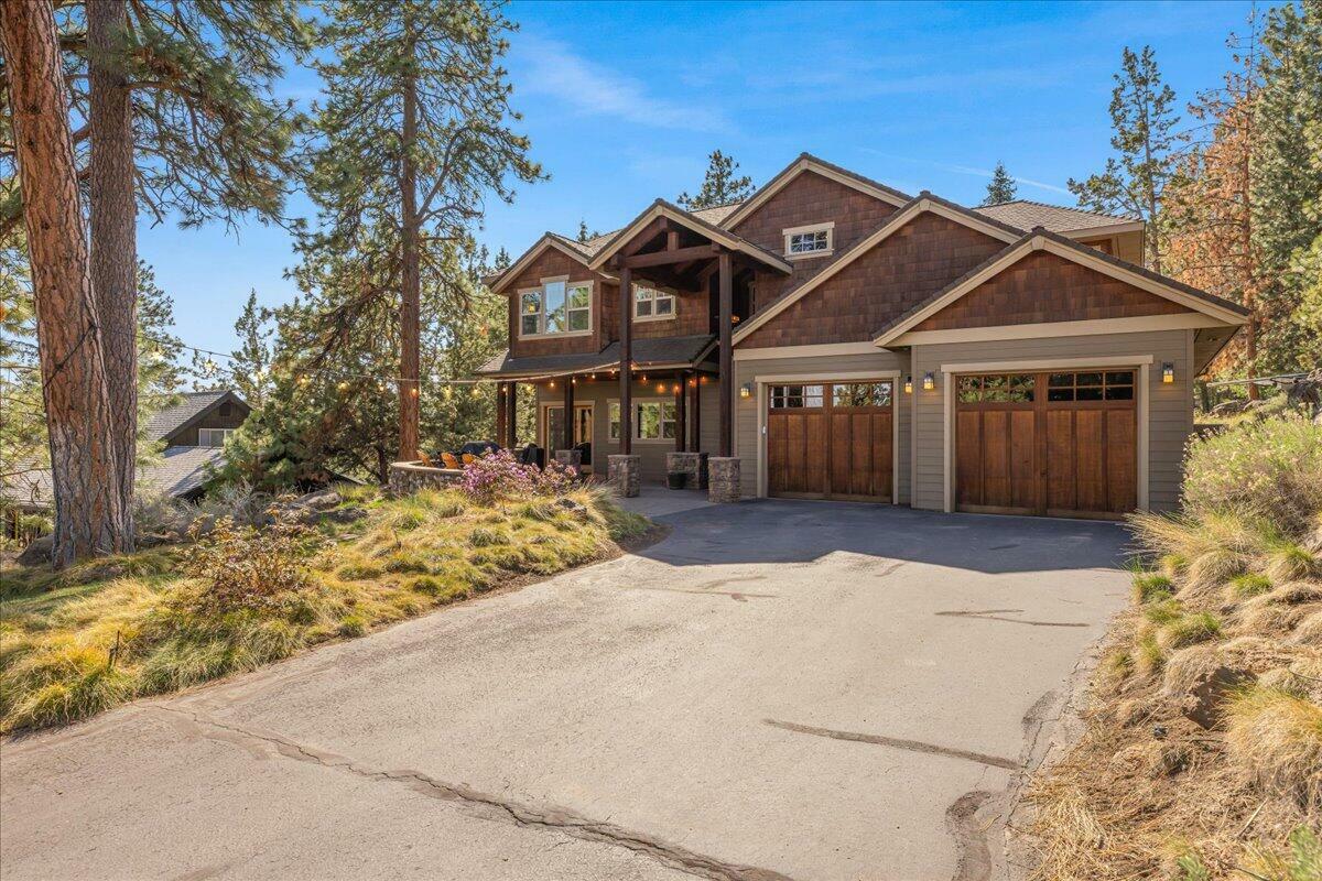 Property Photo: 2011 NW 4th Street OR 97703
