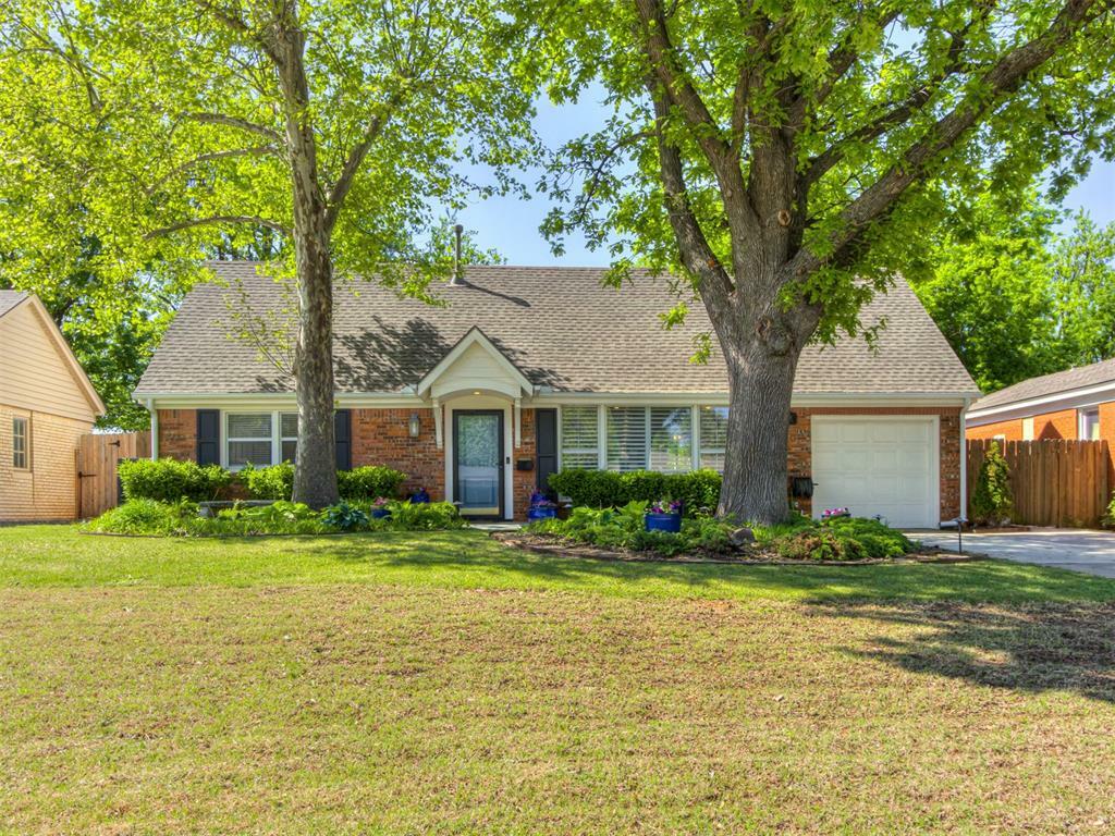 Property Photo: 2808 Clermont Place OK 73116