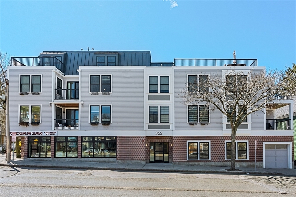 352 Highland Ave 3  Somerville MA 02144 photo