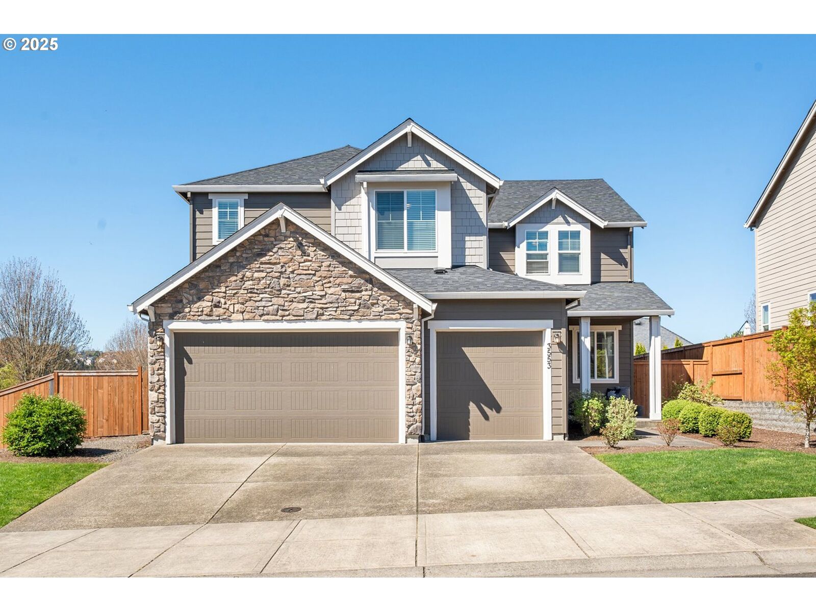 Property Photo:  3553 NE Kingbird St  WA 98607 