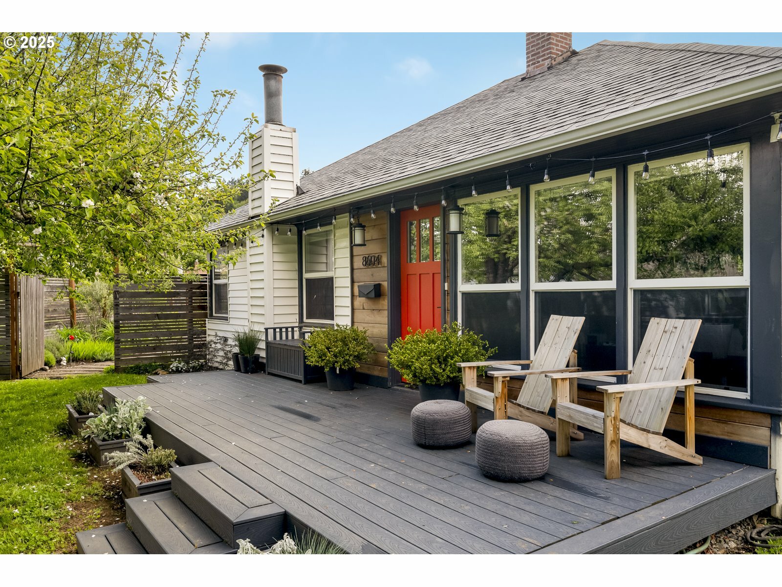 Property Photo: 8604 NE Dyer St OR 97220