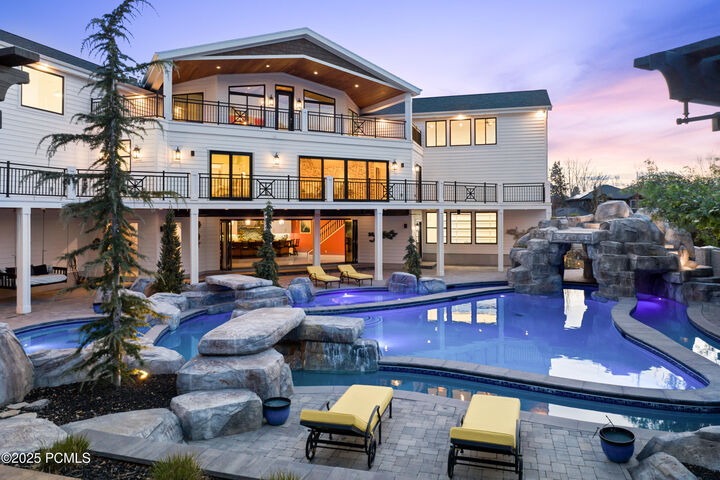 Property Photo:  1263 E Chapman Court  UT 84004