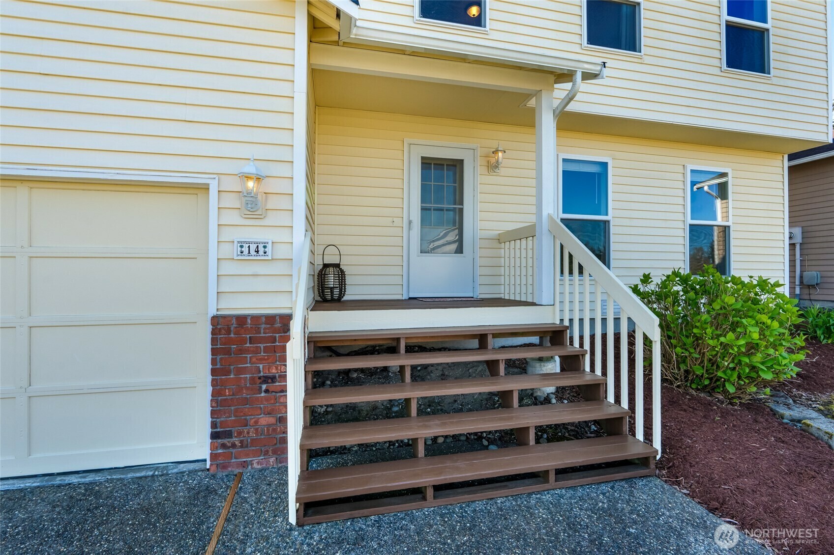 Property Photo: 14 60th Place SE WA 98203