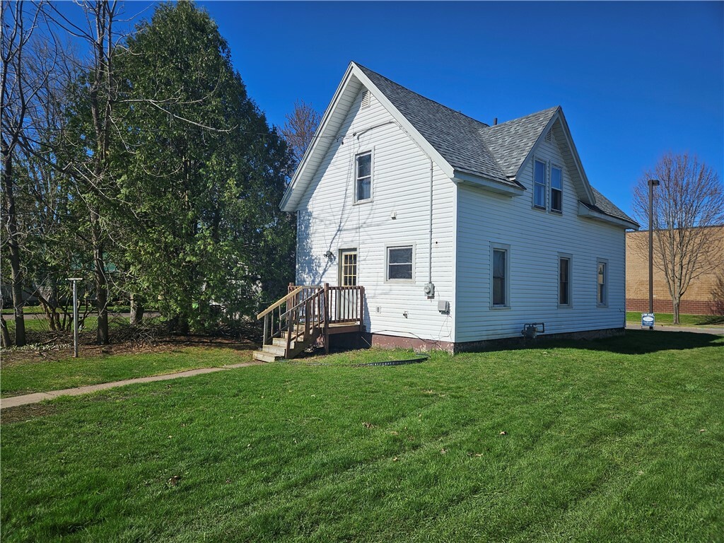 Property Photo: 117 S 5th Street WI 54732