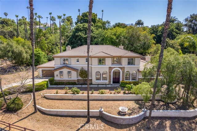 Property Photo: 1246 El Paseo CA 90631